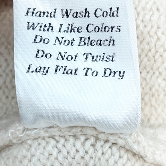 Pink Lily Cream, Gray & White Turtleneck Sweater Size Small - Picture 5 of 5